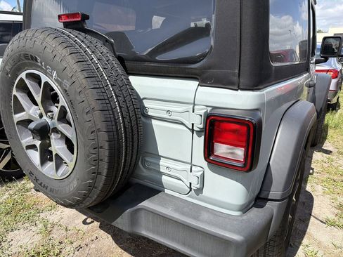 Used 2024 Jeep Wrangler Sport AWD/4WD image 10