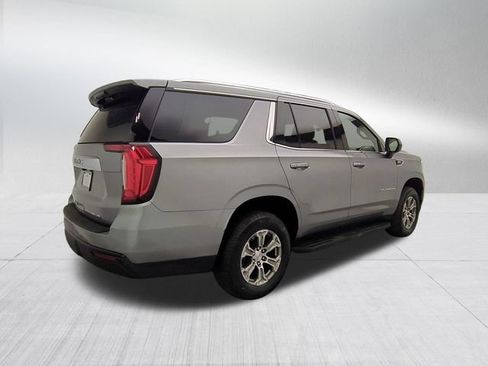 Used 2024 GMC Yukon SLE w/ Gmc Pro Safety Plus Package AWD/4WD image 5