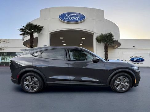 Certified 2022 Ford Mustang Mach-E Select AWD/4WD image 5