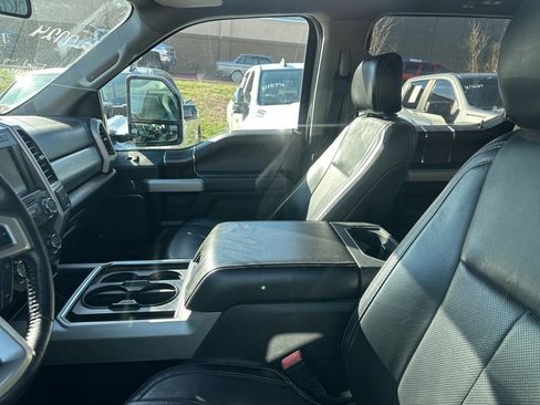 Used 2020 Ford F250 Lariat w/ Lariat Ultimate Package image 2