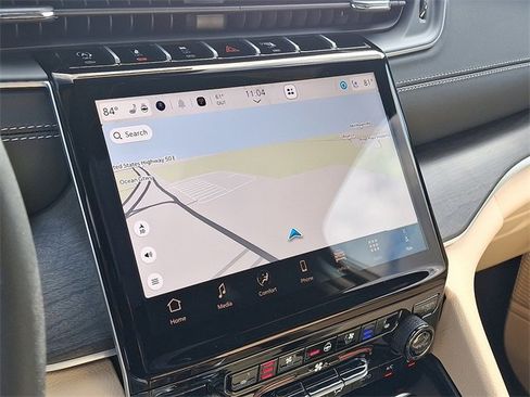 New 2025 Jeep Grand Cherokee Limited w/ Luxury Tech Group II image 13