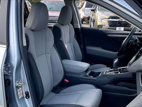 Used 2020 Subaru Outback Premium image 7