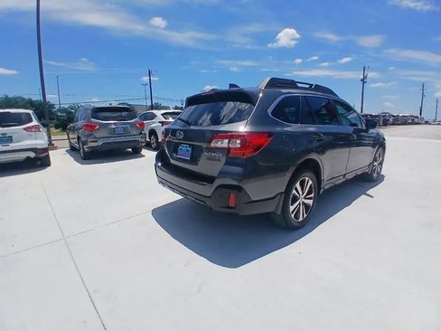Used 2018 Subaru Outback 2.5i Limited AWD/4WD image 5