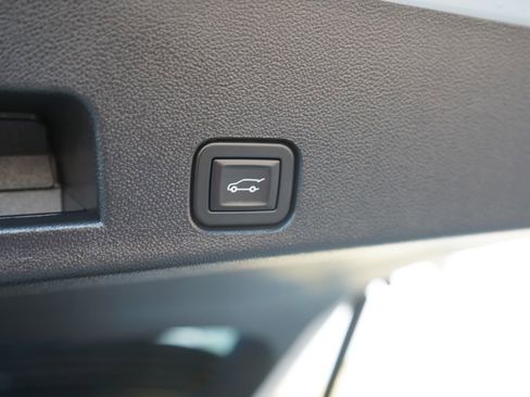 Used 2026 GMC Acadia Elevation w/ Elevation Premium Package AWD/4WD image 27