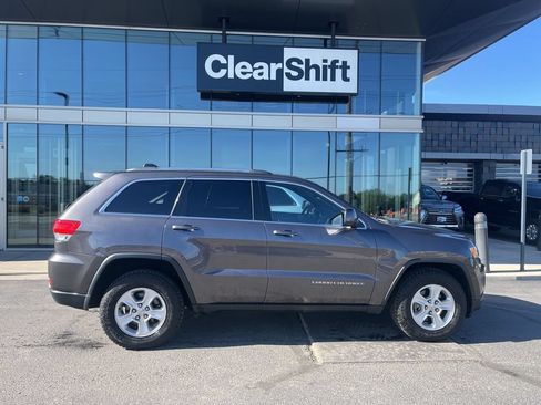 Used 2015 Jeep Grand Cherokee Laredo w/ Quick Order Package 23E AWD/4WD image 7