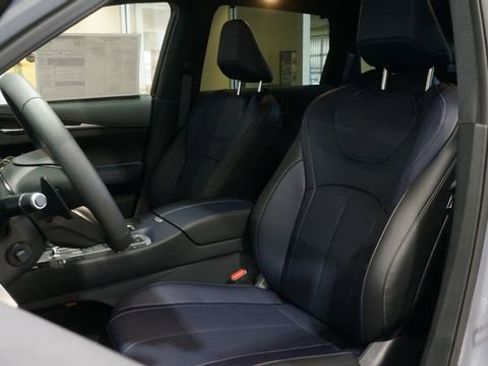 New 2026 INFINITI QX60 Sport w/ Dark Cargo Package AWD/4WD image 10