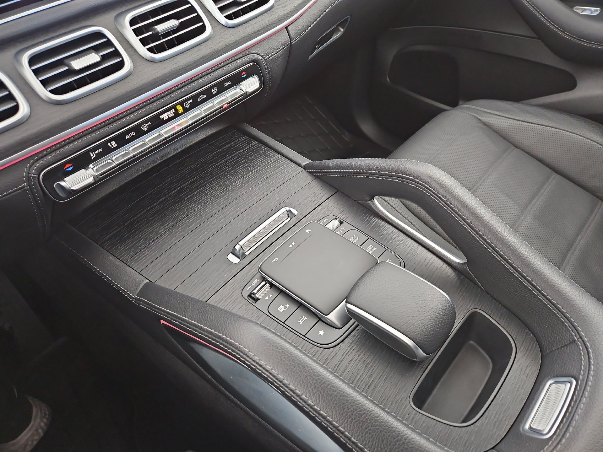 Used 2024 Mercedes-Benz GLE 450 4MATIC image 13