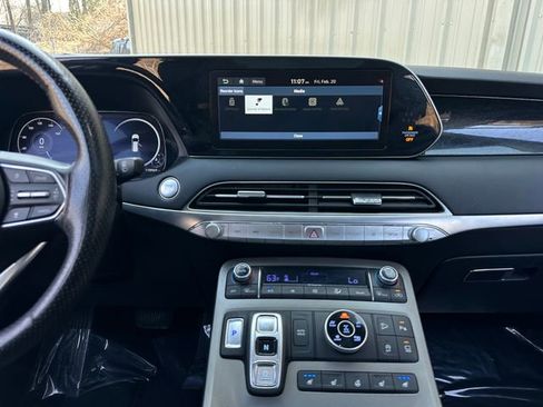 Used 2021 Hyundai Palisade Limited image 19