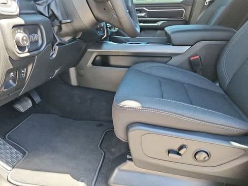 New 2026 RAM 1500 Big Horn AWD/4WD image 16