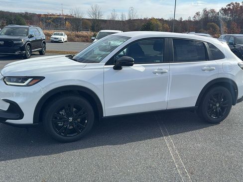 New 2026 Honda HR-V Sport image 10