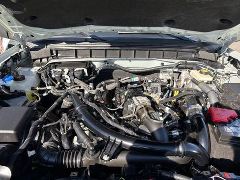 Used 2024 Ford Bronco Badlands AWD/4WD image 21