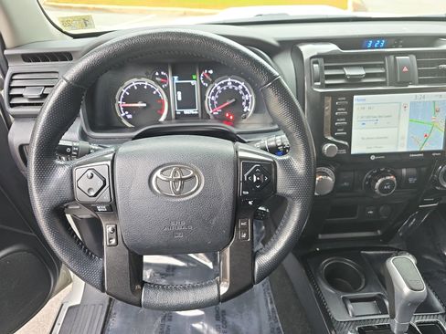 Used 2023 Toyota 4Runner TRD Off-Road Premium image 15