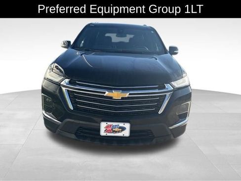 Used 2024 Chevrolet Traverse LT image 2