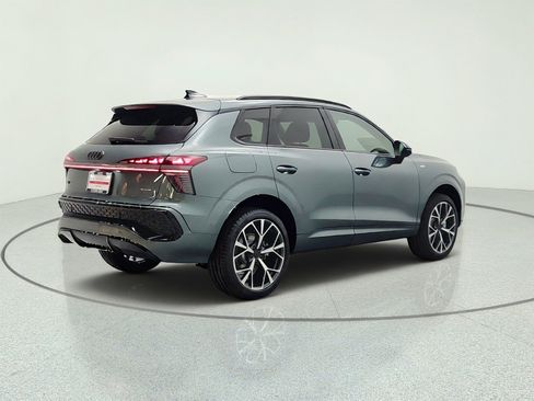New 2026 Audi Q3 quattro 2.0T AWD/4WD image 5