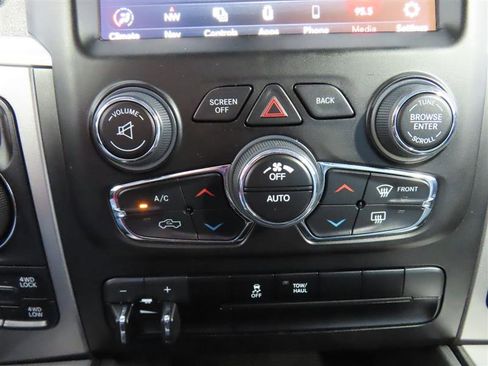 Used 2023 RAM 1500 Classic SLT w/ Trailer & Traction Group AWD/4WD image 29