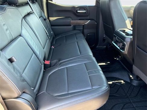 Used 2019 Chevrolet Silverado 1500 High Country image 21