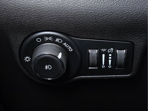 New 2026 Jeep Compass Trailhawk image 17