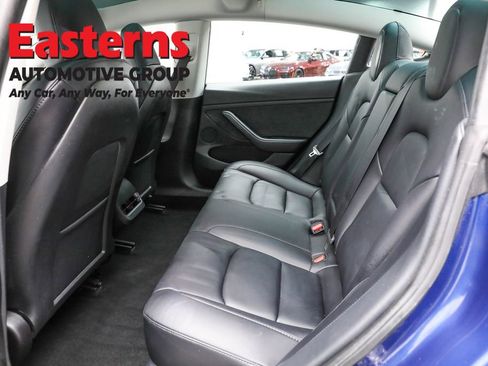 Used 2023 Tesla Model 3 Standard Range image 19
