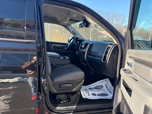 Used 2016 RAM 3500 Big Horn image 47