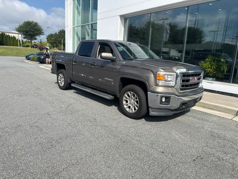 Used 2014 GMC Sierra 1500 SLE w/ SLE Value Package AWD/4WD image 2