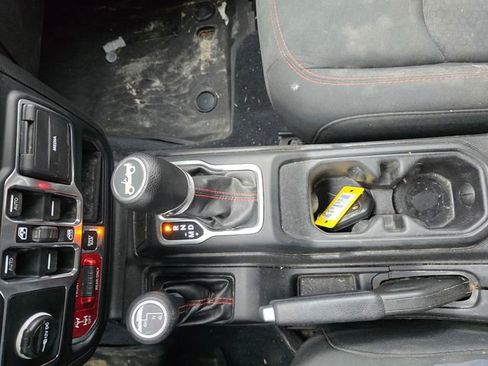 Used 2019 Jeep Wrangler Unlimited Rubicon AWD/4WD image 22