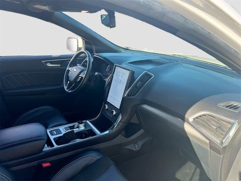 Used 2023 Ford Edge ST image 28
