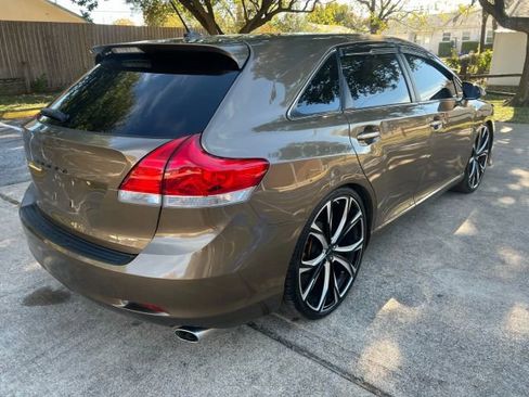 Used 2011 Toyota Venza image 5