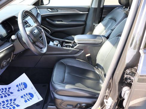 Used 2022 Jeep Grand Cherokee L Limited image 46