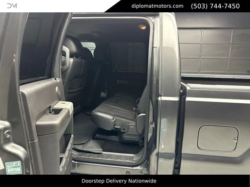 Used 2016 Ford F250 Lariat w/ Lariat Interior Package image 20