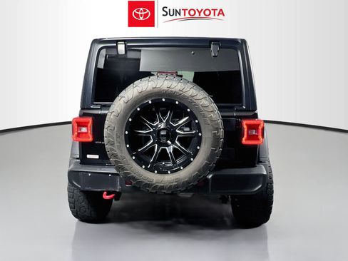 Used 2023 Jeep Wrangler Unlimited Rubicon w/ LED Lighting Group AWD/4WD image 6