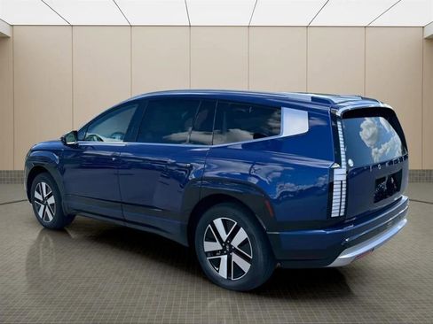 New 2026 Hyundai Ioniq 9 SEL image 2