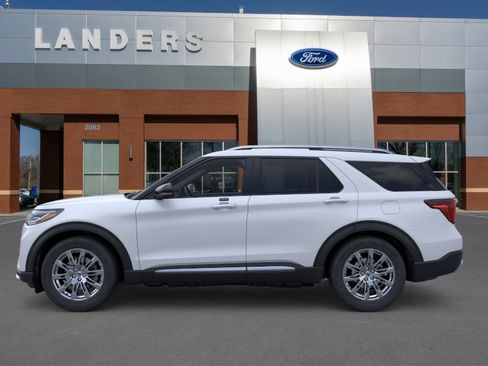 New 2026 Ford Explorer Platinum RWD image 3