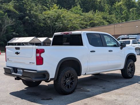 Used 2026 Chevrolet Silverado 1500 ZR2 AWD/4WD image 9