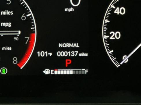 Certified 2025 Honda HR-V LX image 29