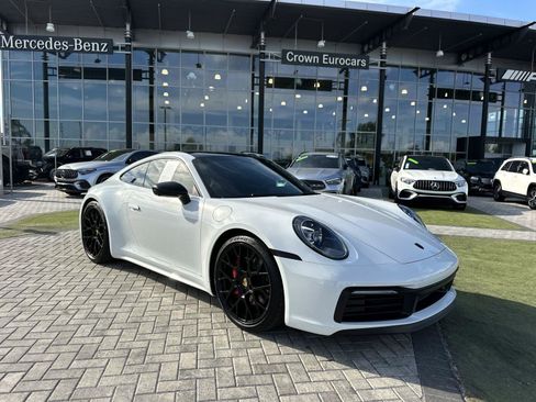 Used 2024 Porsche 911 Carrera S image 2
