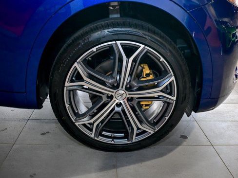 Used 2023 Maserati Levante GT AWD/4WD image 44