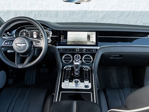 Used 2022 Bentley Continental GT image 4