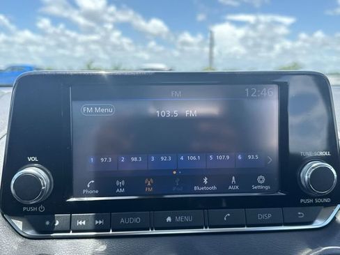Used 2025 Nissan Sentra S FWD image 25