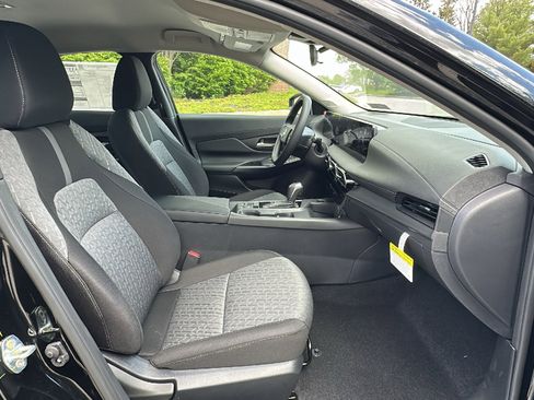 New 2026 Nissan Sentra SV image 9