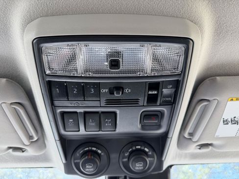 Used 2021 Toyota 4Runner Venture w/ Moonroof Package AWD/4WD image 11
