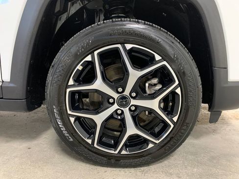 Used 2025 Jeep Compass Limited AWD/4WD image 11