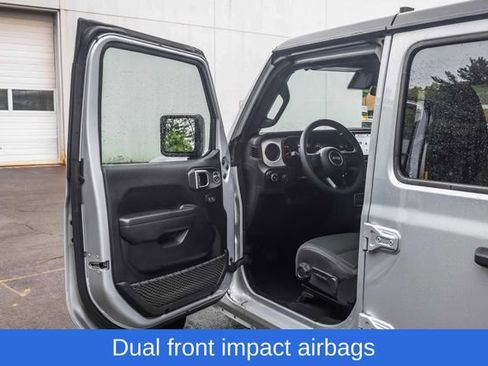 Used 2024 Jeep Wrangler Unlimited Sport AWD/4WD image 28
