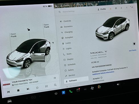 Used 2022 Tesla Model Y Long Range image 18