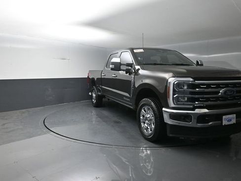 Certified 2025 Ford F250 Lariat w/ Lariat Ultimate Package AWD/4WD image 2