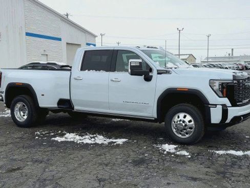 New 2026 GMC Sierra 3500 Denali Ultimate image 2