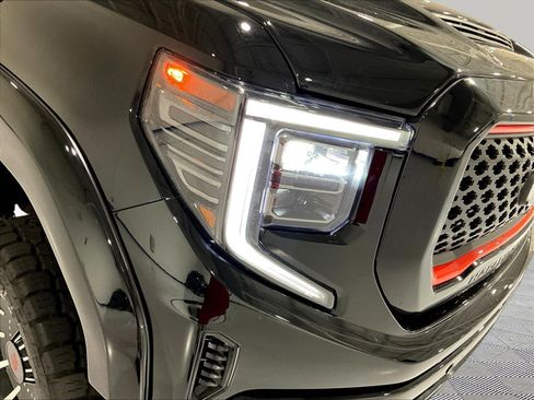 Used 2022 GMC Sierra 1500 AT4 w/ AT4 Premium Package AWD/4WD image 32