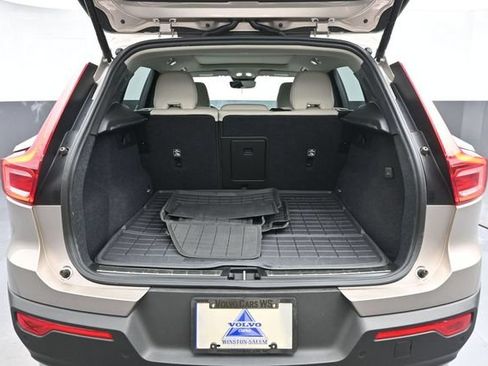 Used 2024 Volvo XC40 B5 Ultimate AWD/4WD image 27
