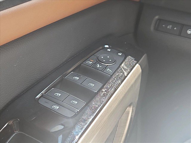 Used 2025 Nissan Pathfinder Platinum w/ Cargo Package FWD image 20