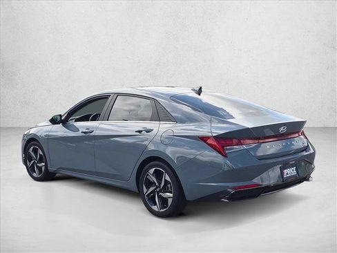 Used 2023 Hyundai Elantra Limited FWD image 14