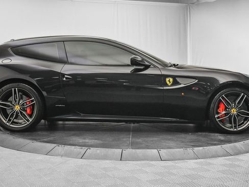 Certified 2016 Ferrari FF image 11